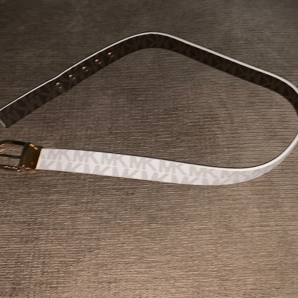 This is a never worn belt my Michael kors